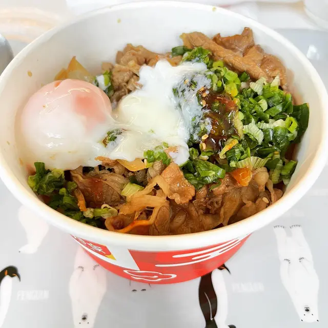 香蔥溫泉蛋燒肉丼