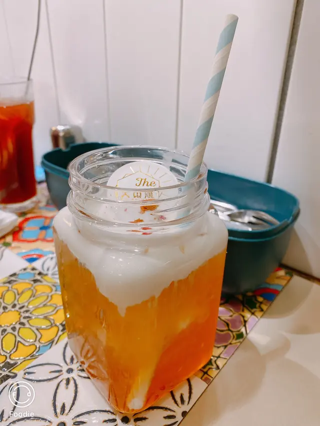 茉莉花茶海鹽奶蓋