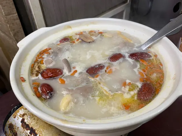 半隻胡椒豬肚雞