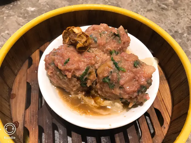 姬松茸牛肉球