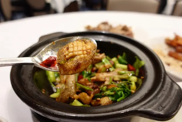 麻辣鮑魚掌翼煲