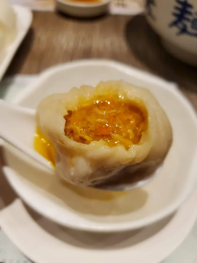 蟹粉小籠包