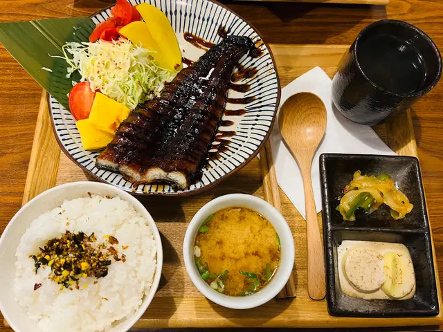 招牌蒲燒鰻魚(半條)定食