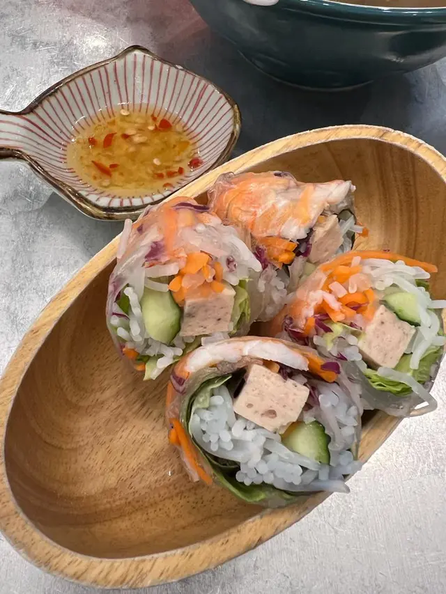 大蝦扎肉米紙卷
