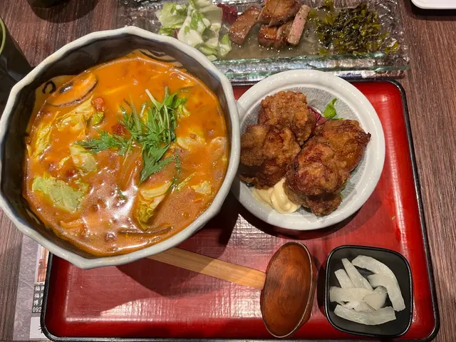 炸雞蕃茄辣湯烏冬