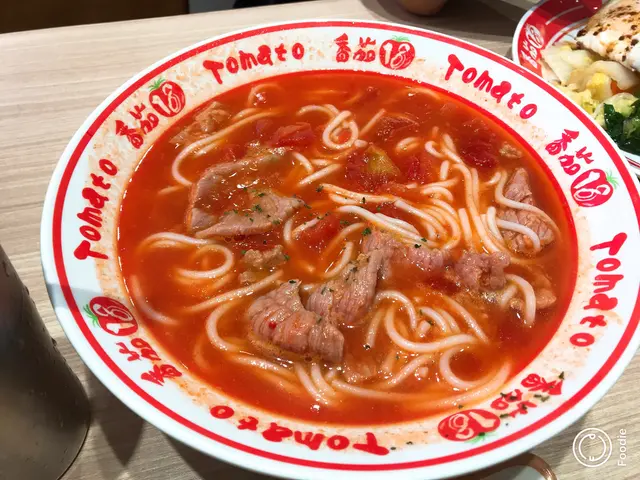 蕃茄濃湯牛肉米線