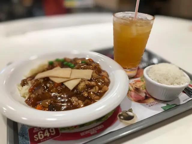 大家樂貴妃鮑片雞粒炒飯