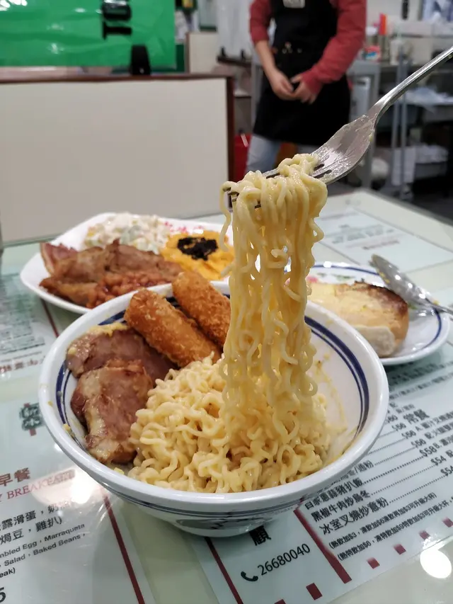 炸手指魚柳煙鴨胸芝士麵