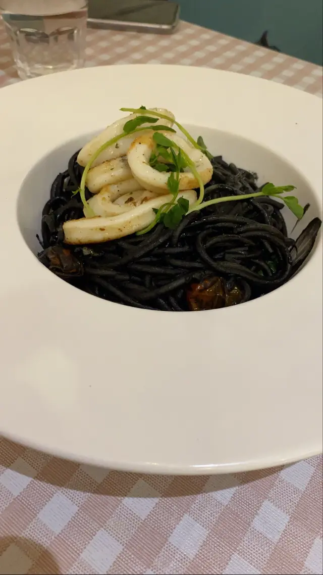 意大利魷魚墨汁意粉