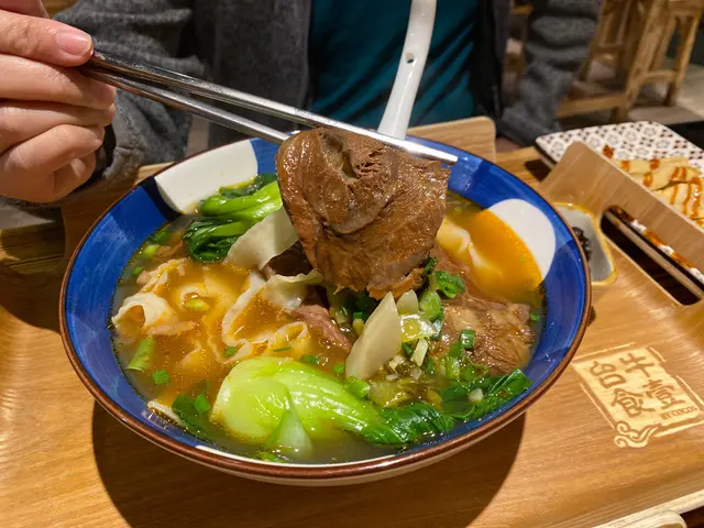招牌紅燒牛腱心牛肉麵