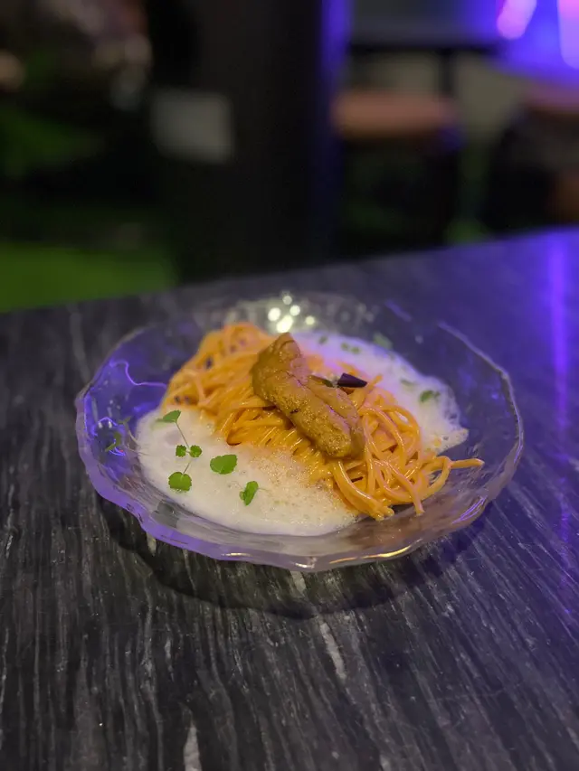 鮮海膽意大利粉配茴香泡沫