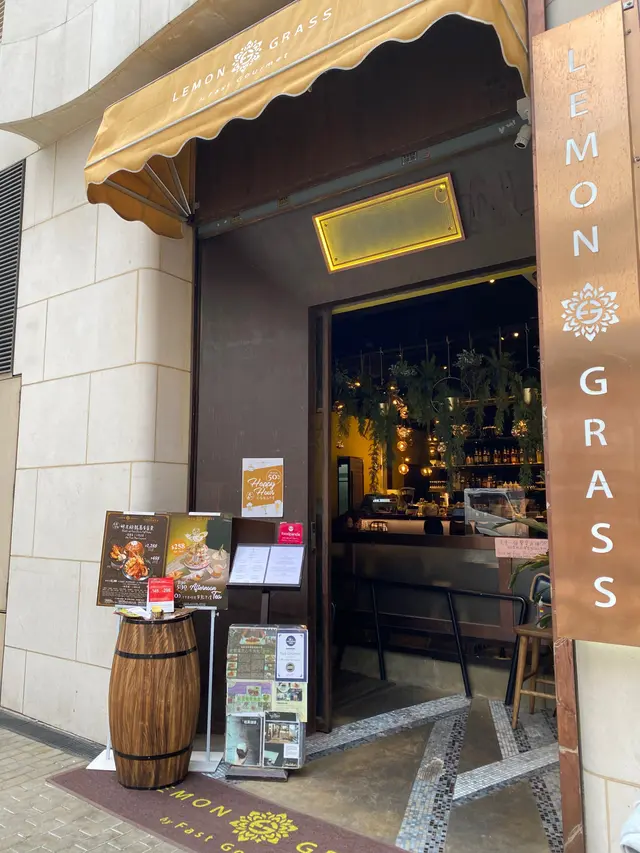 不太顯眼的門口