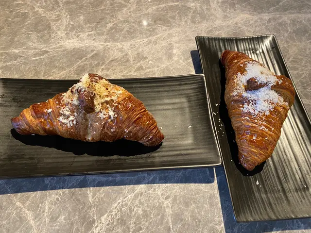 冬陰龍蝦湯有心牛角包