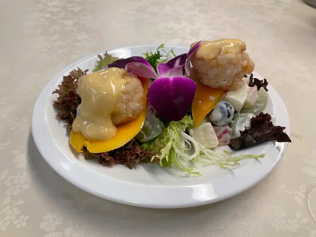 香芒沙律大蝦球