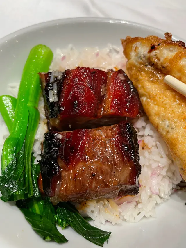 另一邊的蛋面也煎到焦黃香脆