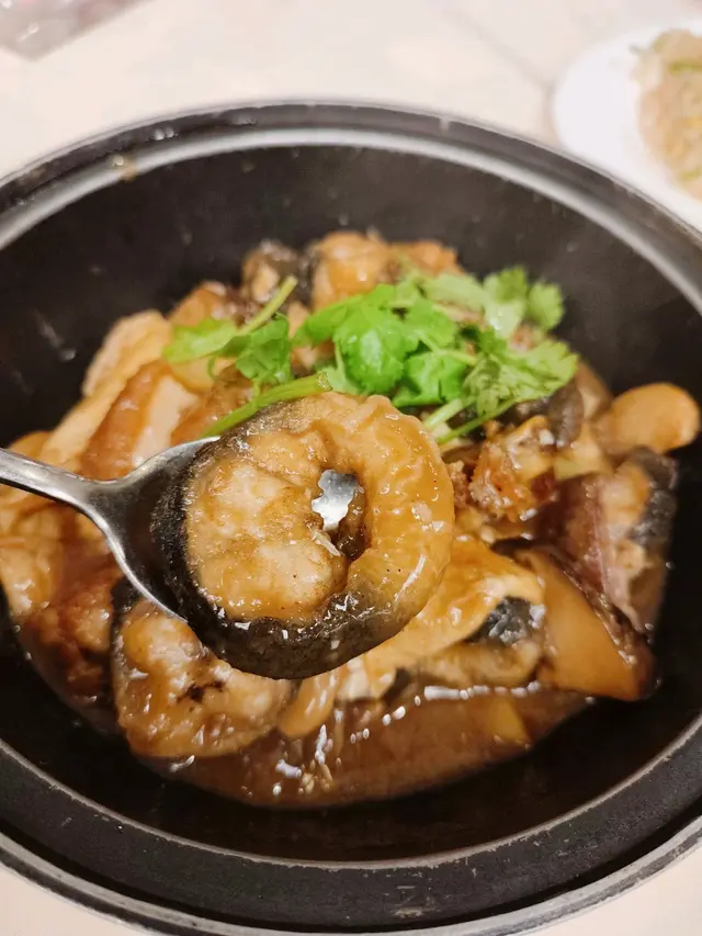 蒜子火腩大鱔煲