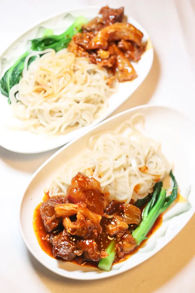 麻辣牛坑腩伴手工麵