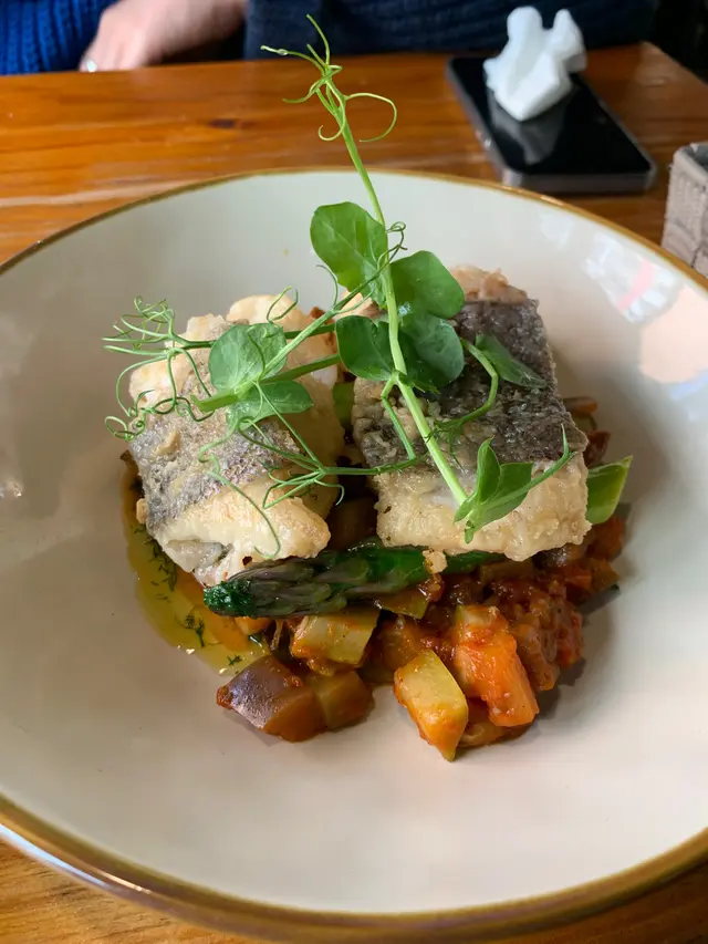 香煎鱈魚配法式雜菜