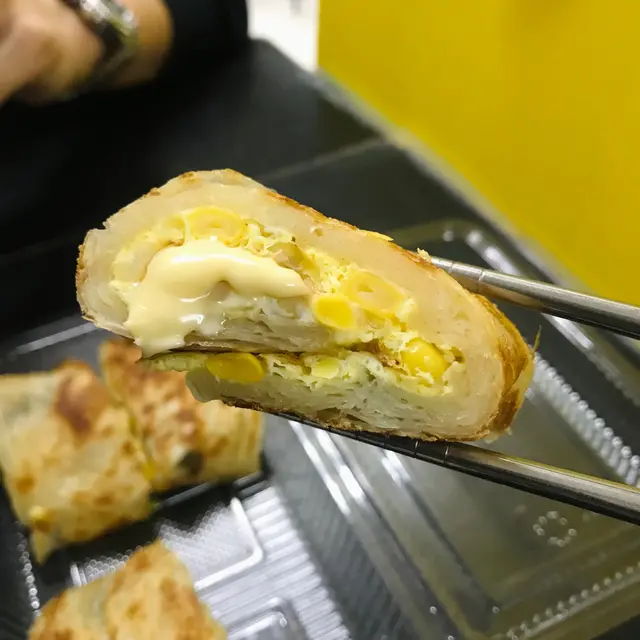 玉米起司蛋卷餅