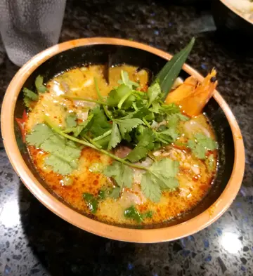 肥牛冬荫功金边粉