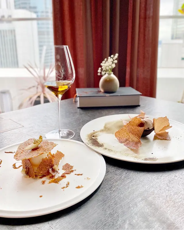 Hazelnut & Pear