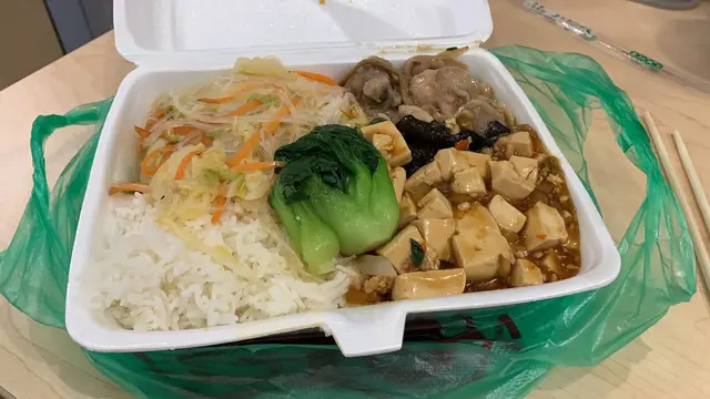 蟲草花蒸雞 麻婆豆腐 節瓜粉絲 三餸飯