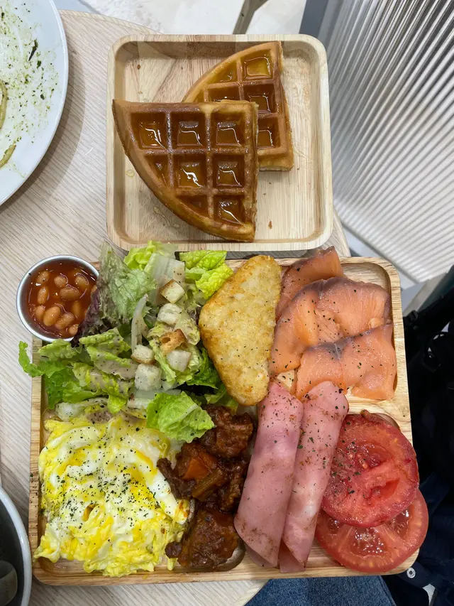 All day breakfast +5 add-on