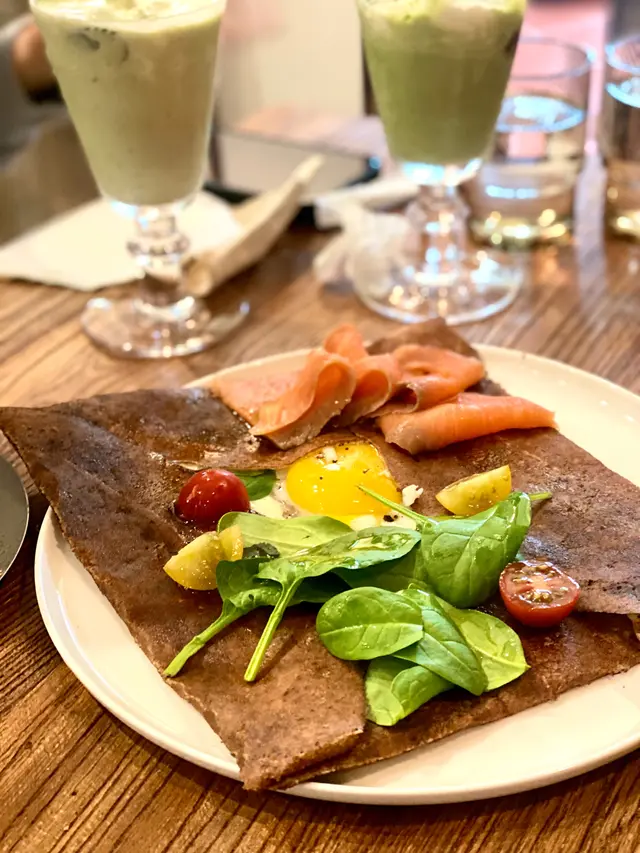 煙三文魚菠菜可麗餅