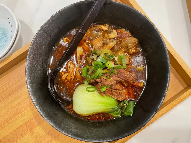 麻辣半筋半肉麵