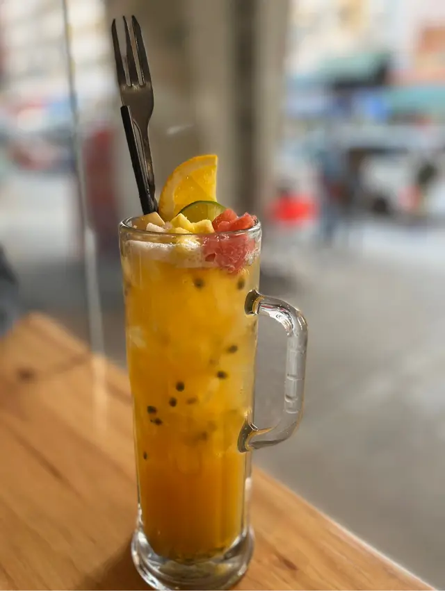 木玥柳橙汁水果茶