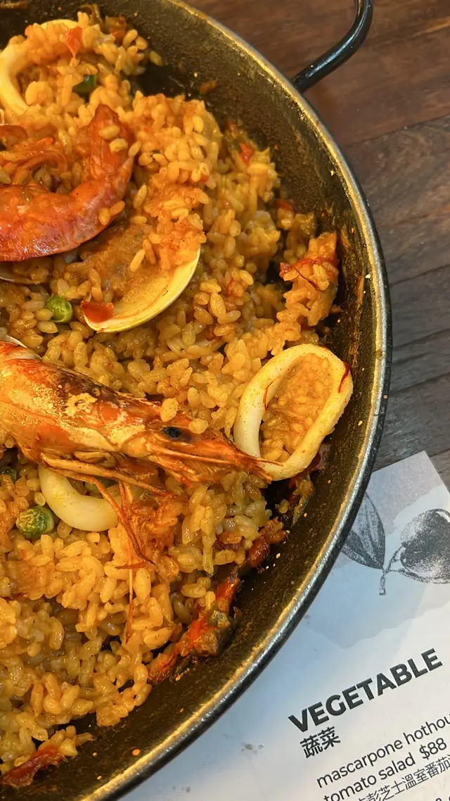 食左兩啖無食，友人嬲到食左啖就要走