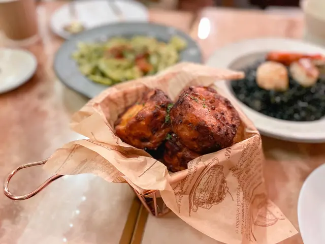 迷你蘆筍帕馬臣芝士薯