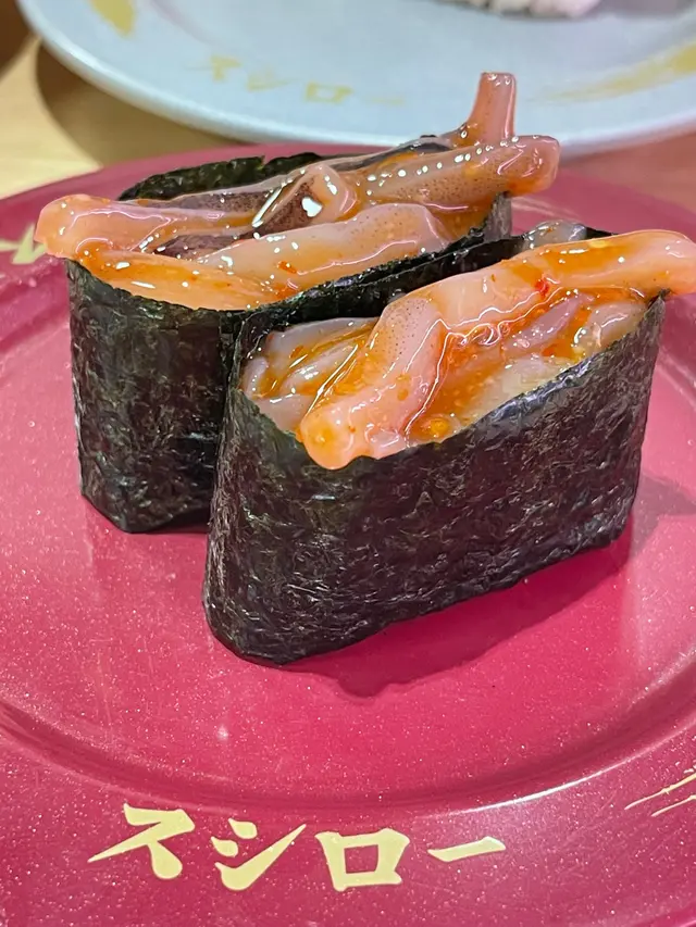 北海道產魷魚伴辣醬軍艦