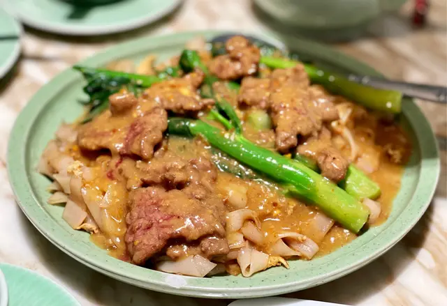 沙嗲牛肉炒河粉