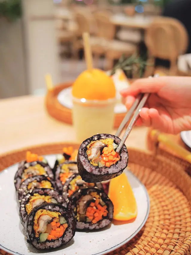 紫米鰻魚紫菜包飯