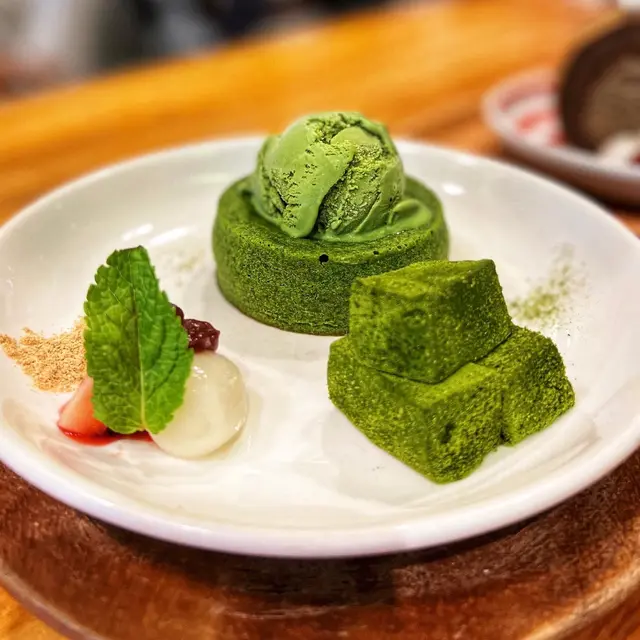 日式蕨餅抹茶心太軟伴抹茶雪糕