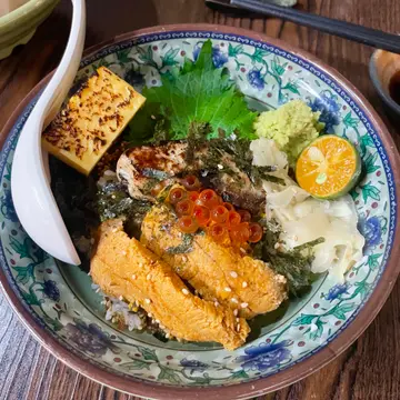 鵝肝海膽丼