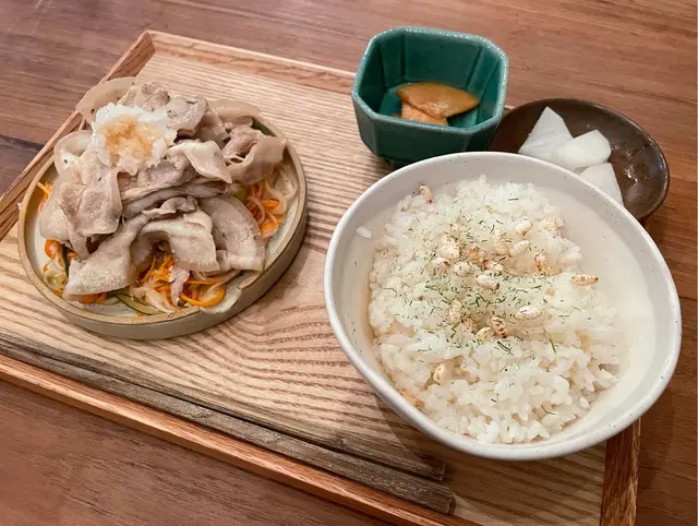 山葵涼拌豚五花配茶漬飯