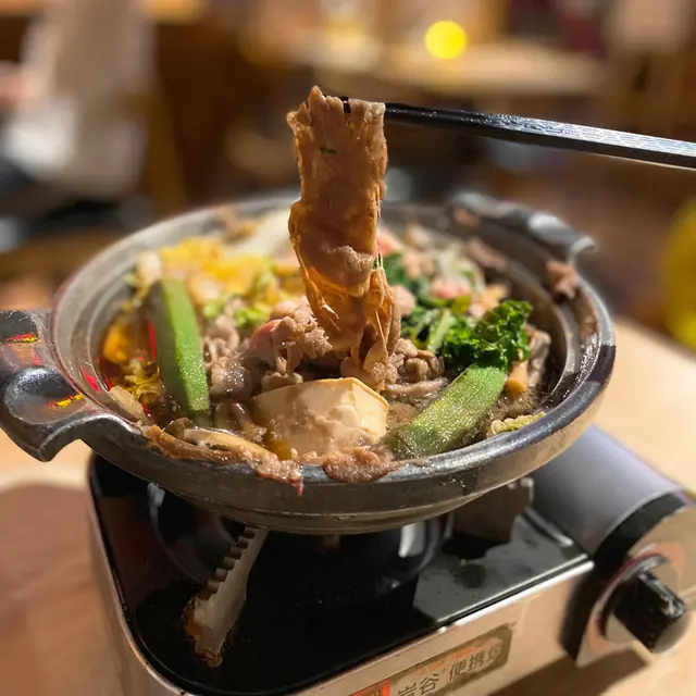 牛肉火鍋配壽喜燒湯底