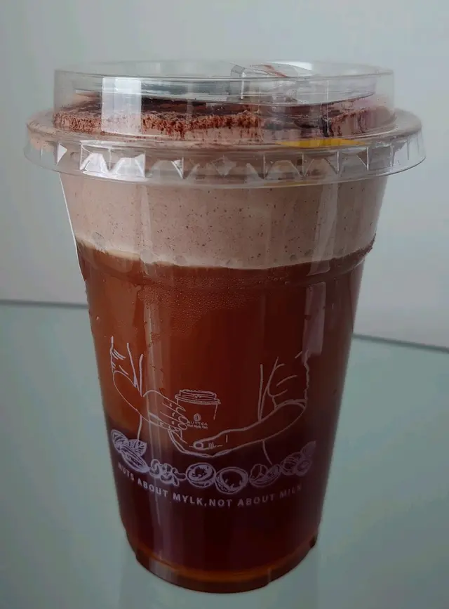 伯爵朱古力堅果奶蓋茶
