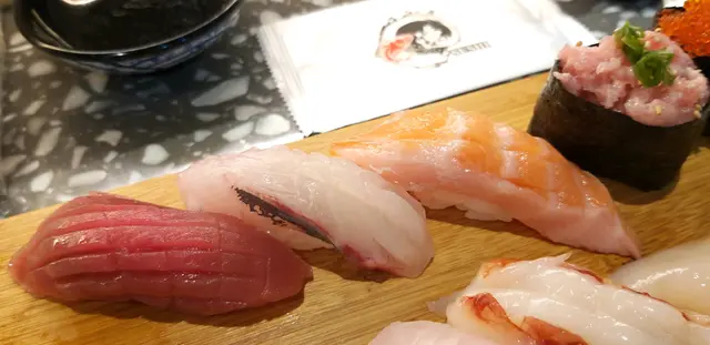 赤身、深海池魚、三文魚腩