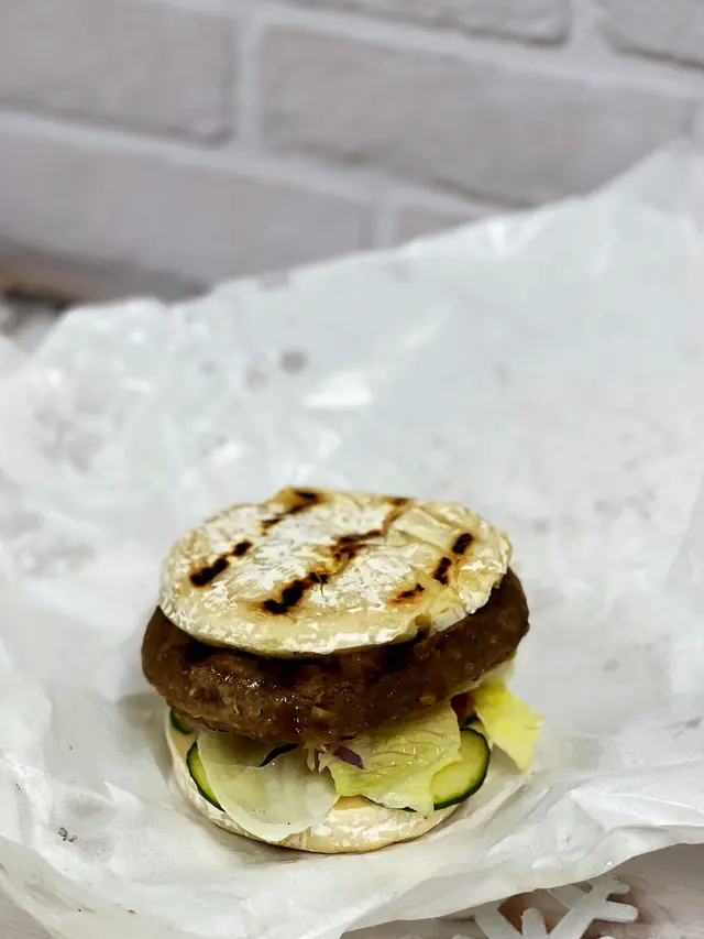 金文畢芝士牛肉漢堡