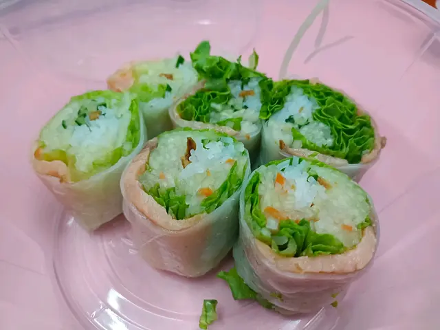 手作挪威煙三文魚米紙卷