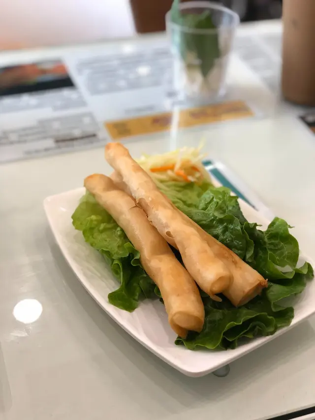 外皮香脆 中間包住美味蝦肉
值得一試