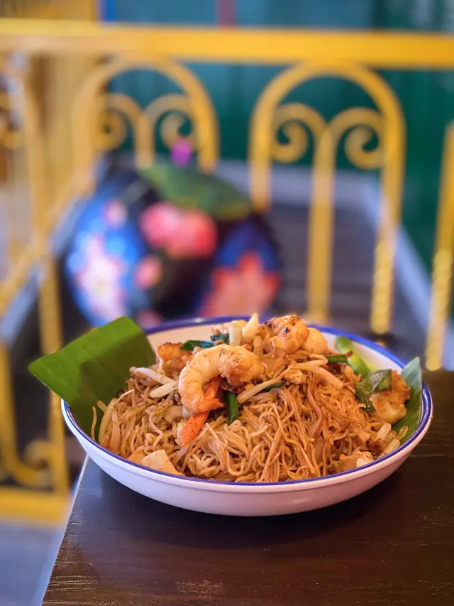 鮮蝦墨魚炒檬粉伴蝦仁