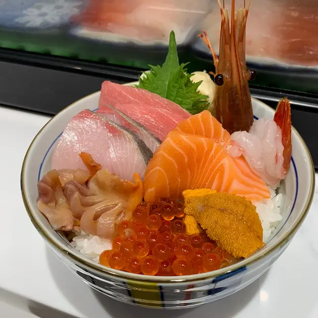 三色丼