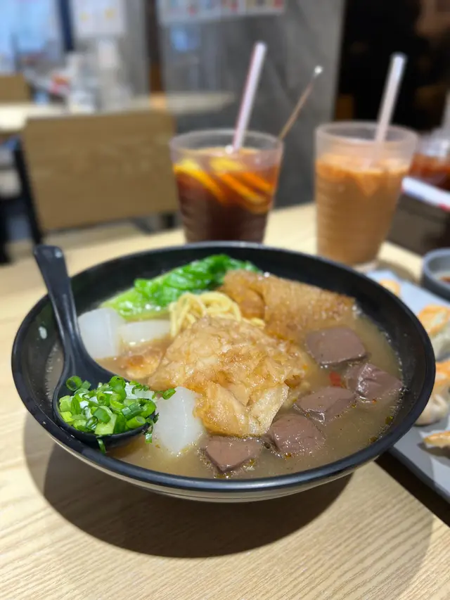 車仔腩汁加油麵