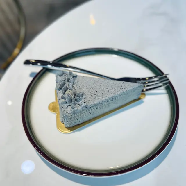 黑芝麻千層蛋糕