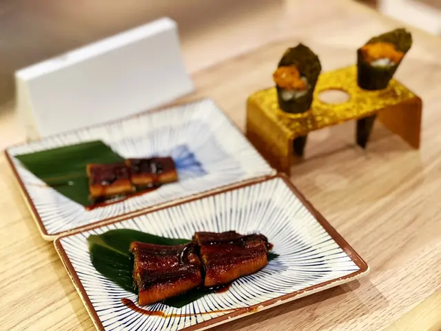 蒲燒鰻魚&海膽手卷