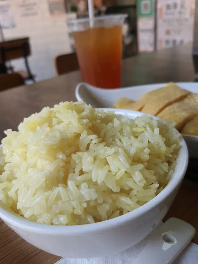 可跟餐飲(加差價)
冰鮮雞但飯味道很好